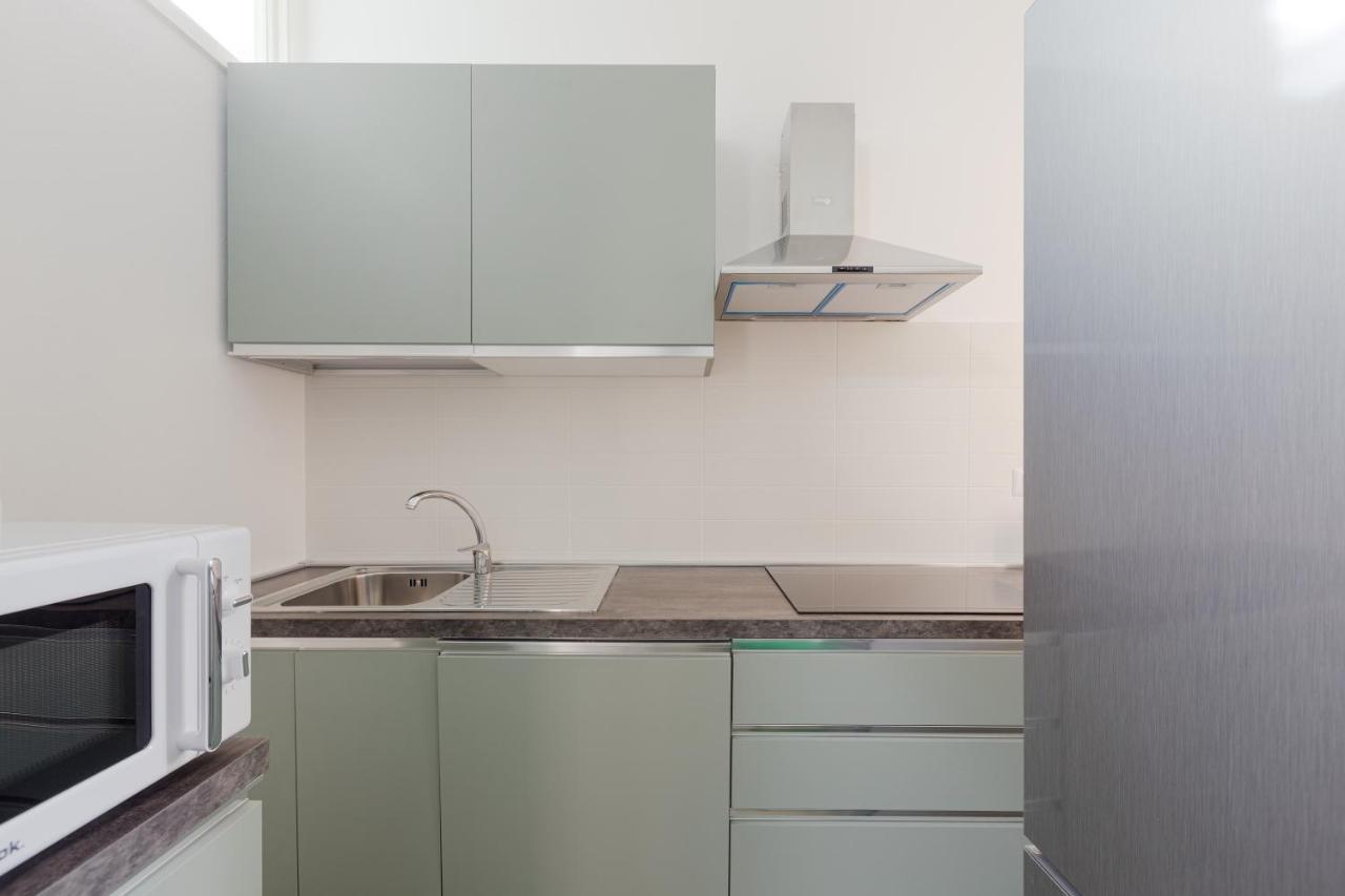 Cagnola Cozy Apartament With Balcony 밀라노 외부 사진